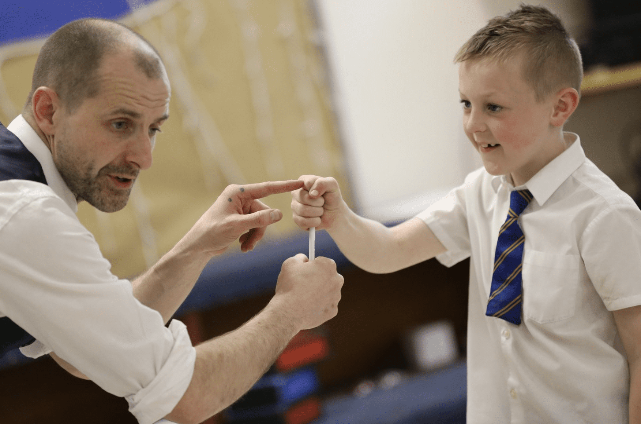 magic-trick-workshops Magic workshops for schools