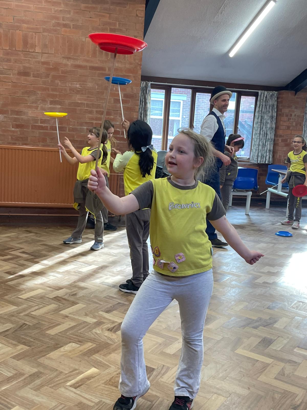 brownies-plate-spinning-skills